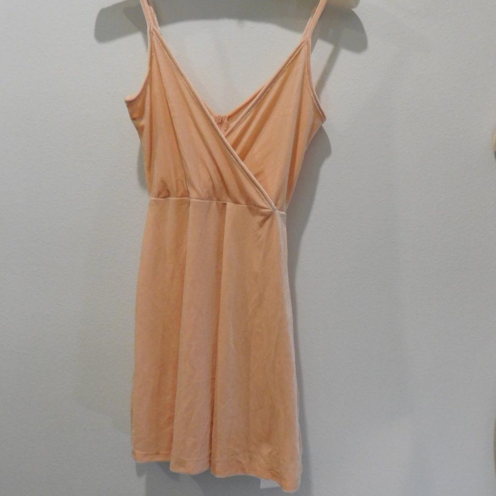 SHEIN Women’s Peach Colored Spaghetti Strap Mini Dress NWT Shein Size XS